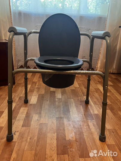 Санитарный стул туалет новый