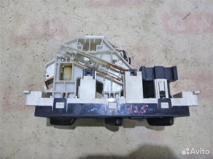 Блок управления печкой Nissan Almera N15 GA14 1997