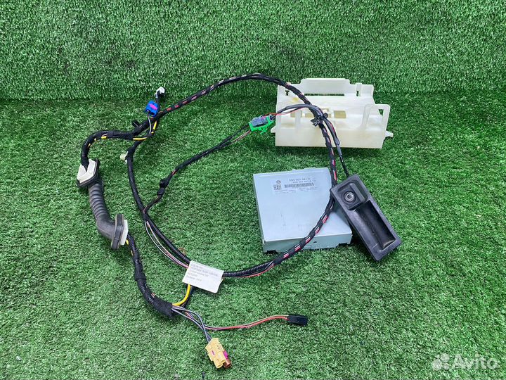 Камера заднего вида с блоком Volkswagen Tiguan