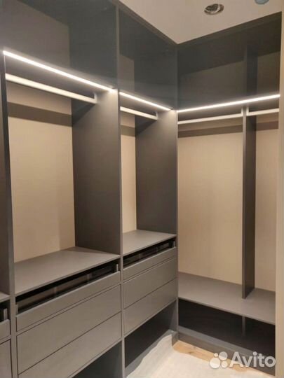 Гардеробная с дверями купе под заказ