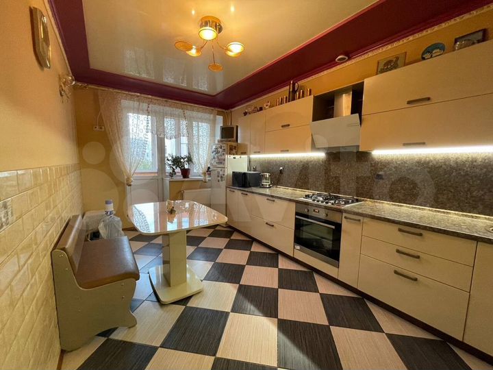 3-к. квартира, 114,4 м², 4/10 эт.