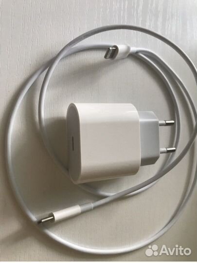 Зарядка на iPhone