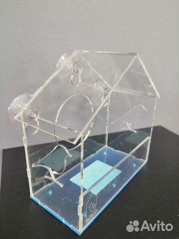 Кормушка для птиц на окно