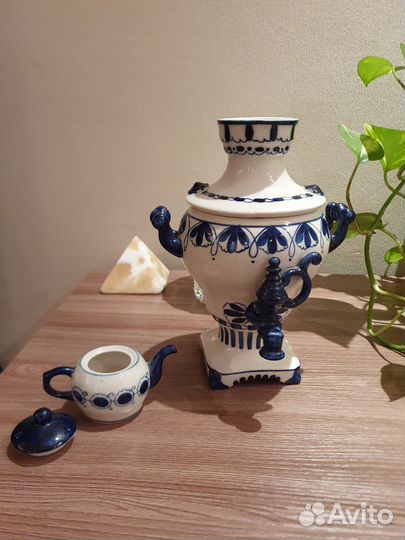 Самовар фарфор Гжель с чайником