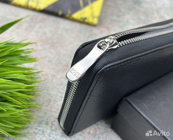 Кожаный кошелёк клатч Hugo Boss
