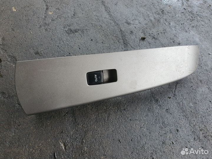 Блок управления стеклами лево c Toyota Prius NHW20