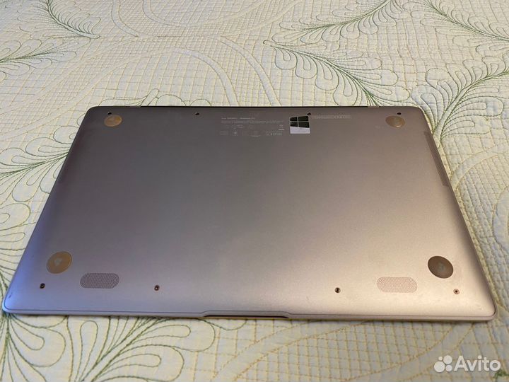 Asus zenbook UX390U