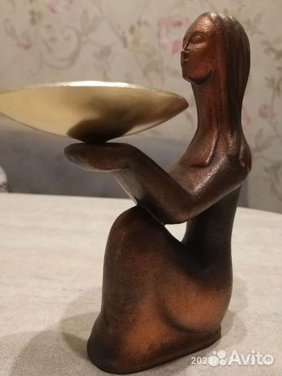 Подсвечник девушка с чашей СССР