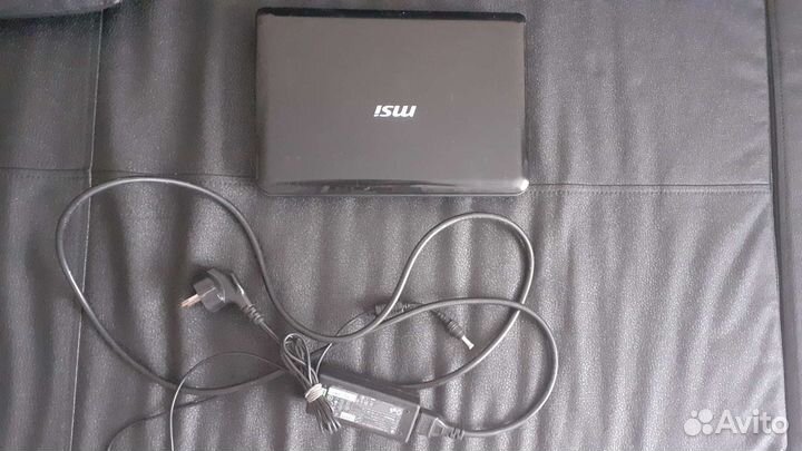 Нетбук MSI U100Plus