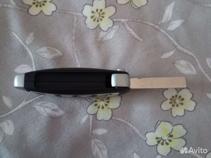 Выкидной ключ BMW