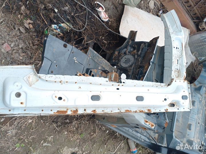 Панель задка Рено дастер