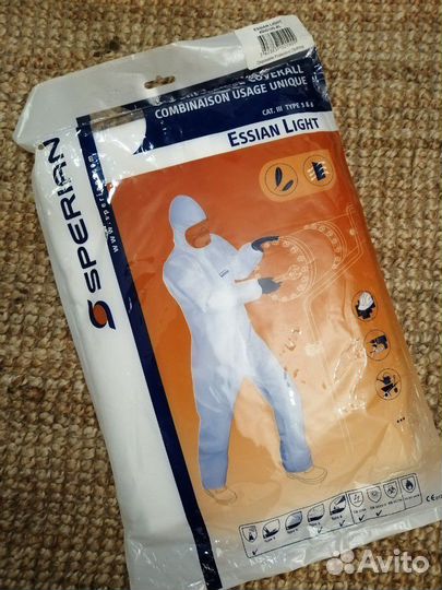 Защитный комбинезон Essian Light