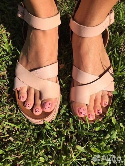 Маникюр, педикюр