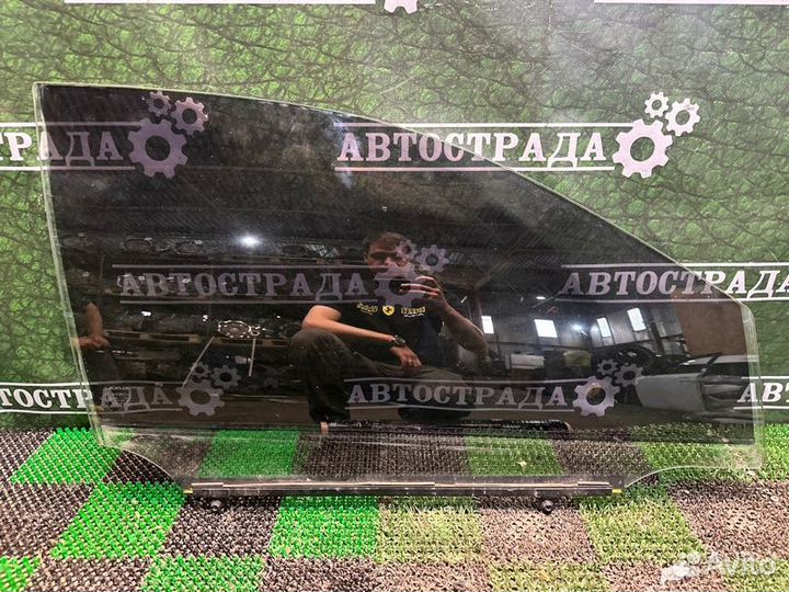 Стекло двойное переднее правое Lexus Rx 3