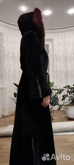 Шуба мутоновая с капюшоном
