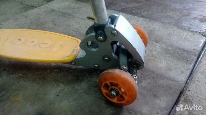 Самокат детский трехколесный