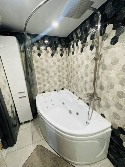 3-к. квартира, 74 м², 8/12 эт.