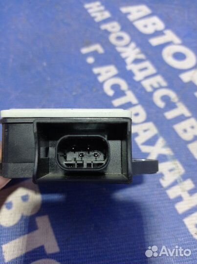 Датчик ускорения Bmw E60 седан N52B25 2005