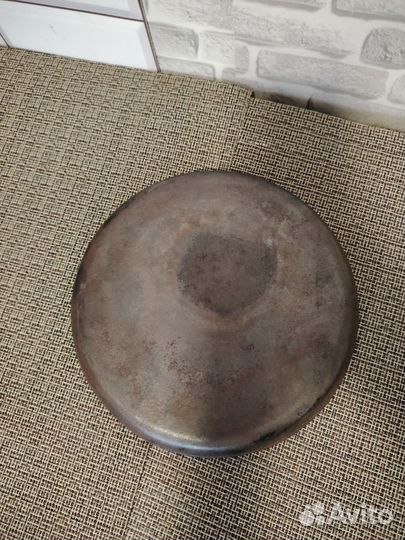 Чугунная сковорода