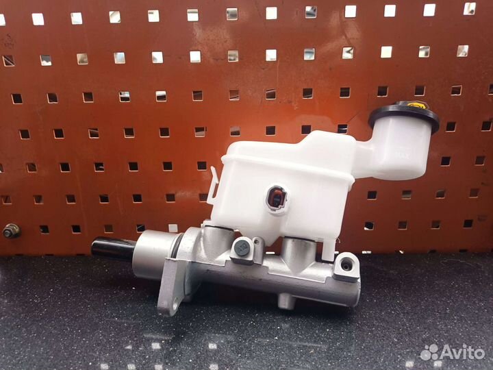 Главный тормозной цилиндр Toyota Corolla