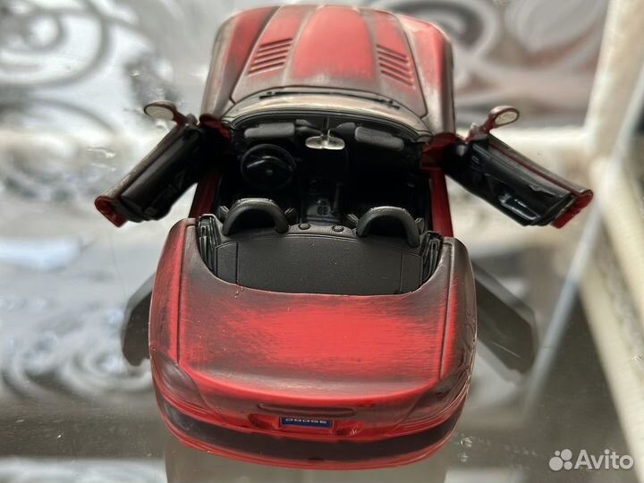 Машинка модель Maisto Dodge Viper SRT 1:24 бу