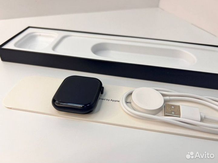 Часы Apple Watch Nike