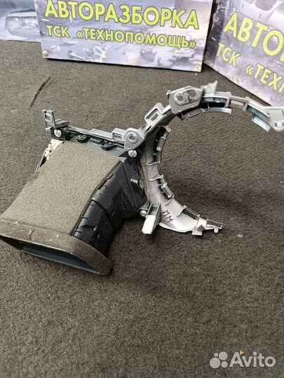 Дефлектор воздушный левый KIA Ceed 2 JD