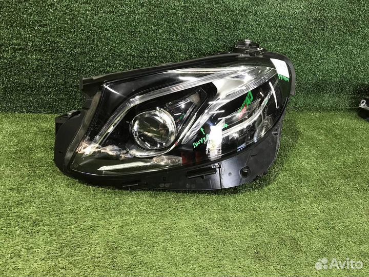 Фара левая Mercedes-Benz E-Class