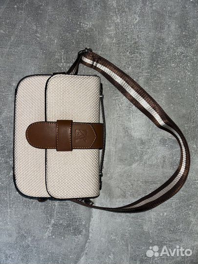Сумка бренда 