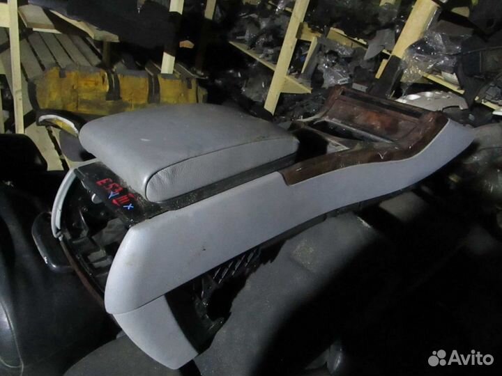 Подлокотник BMW X5 E53