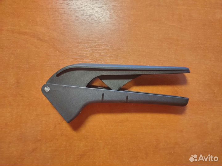 Чеснокодавилка Tupperware