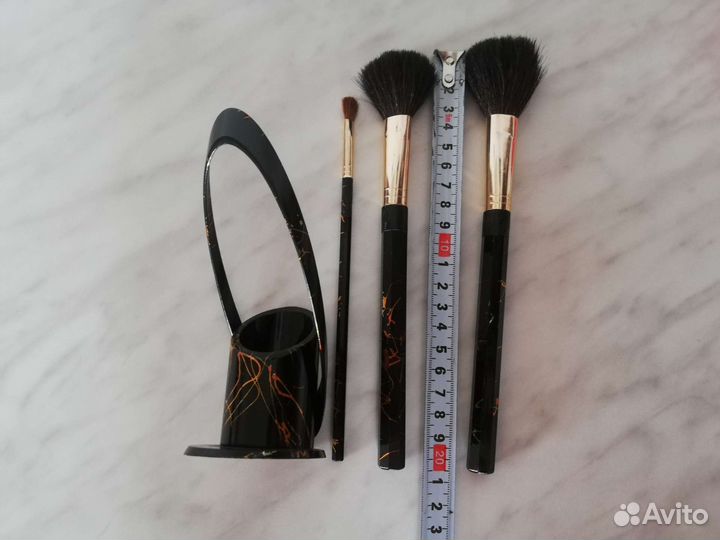 Кисти из белки для макияжа
