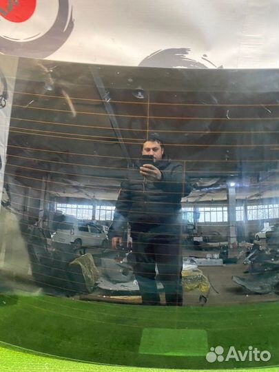 Стекло(2) задний Toyota Camry AVV50 2AR-FXE 2013