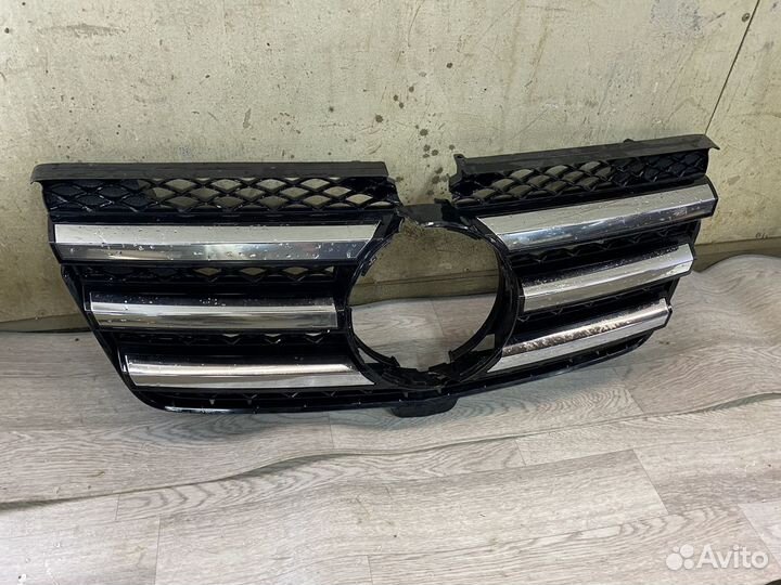 Mercedes GL 164 Ресталинг Решетка Радиатора