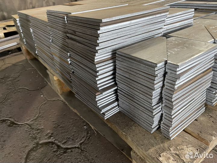 Рубка, резка металла на гильотине