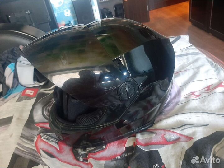 Плем мотоциклетный с защитой лица и шеи