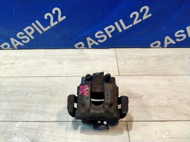 Суппорт задний правый Bmw X5 E53 M54B30 04/2003