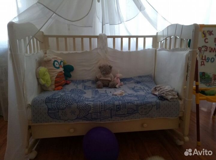Детская кроватка