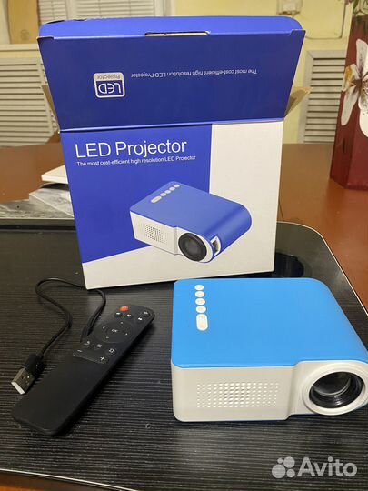 Мультимедийный проектор LED Projector