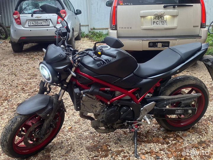 Продам мотоцикл Suzuki в идеальном состоянии