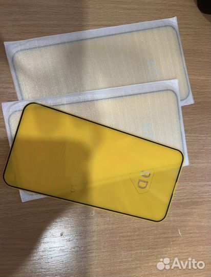 Чехлы для iPhone 12, 13 и стекло