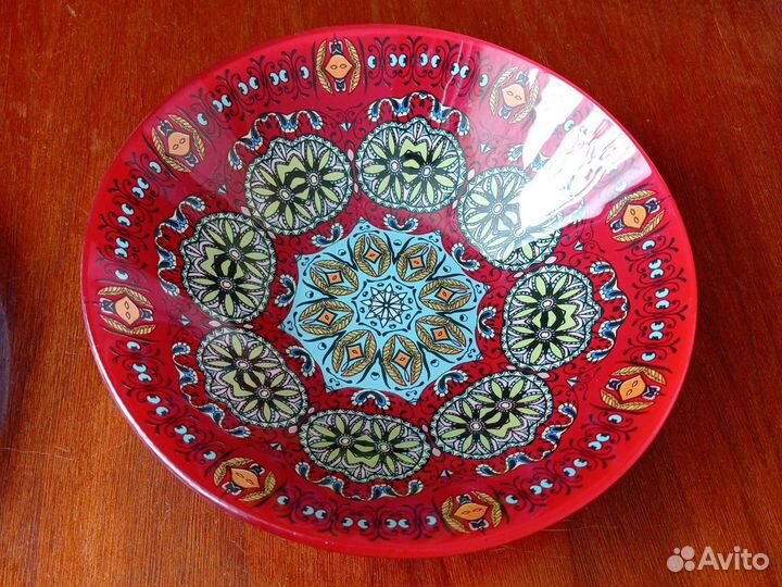 Салатники и тарелка