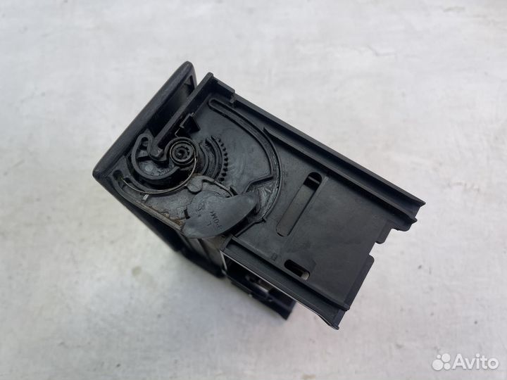 Бардачок (вещевой отсек) для Mercedes W210