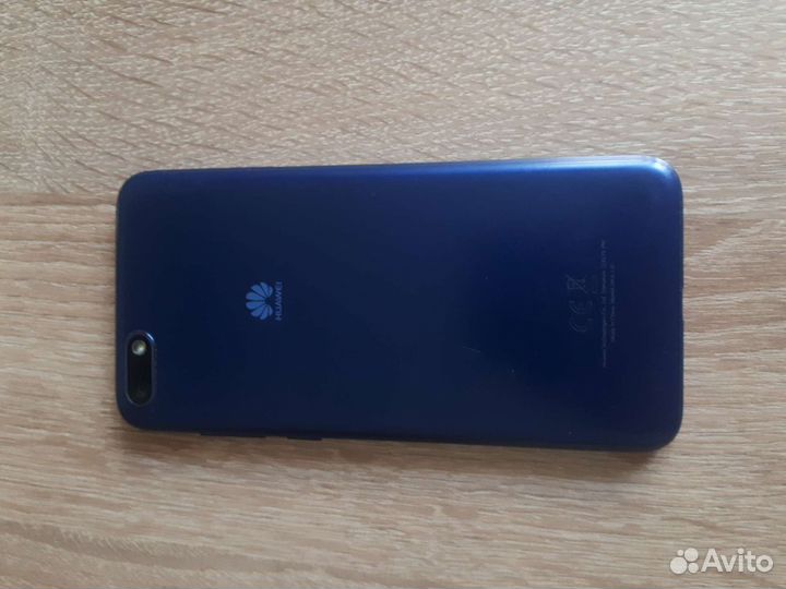 Телефон Huawei y5 lite