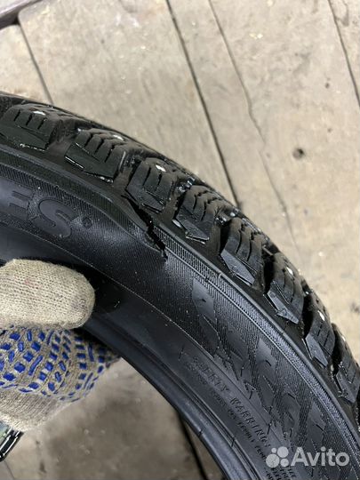 Nokian Tyres Hakkapeliitta 9 235/45 R18 98T