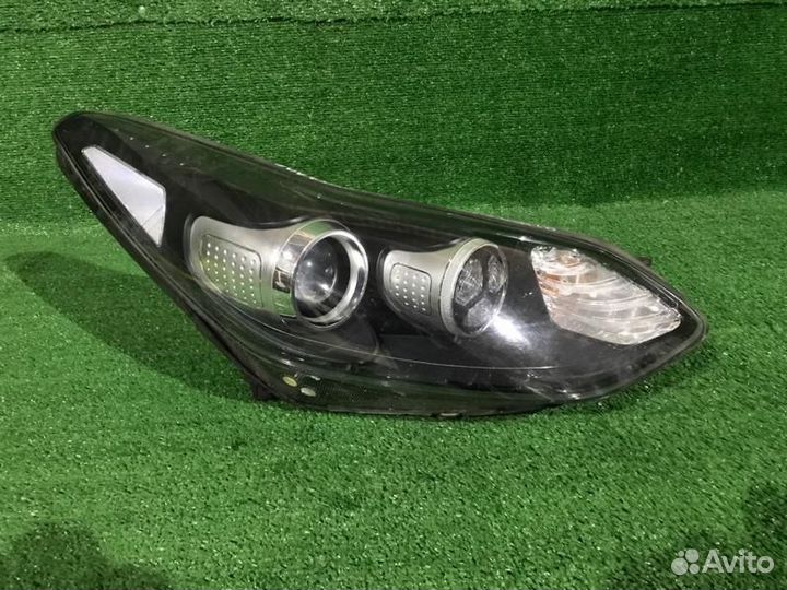 Фара правая Kia Sportage