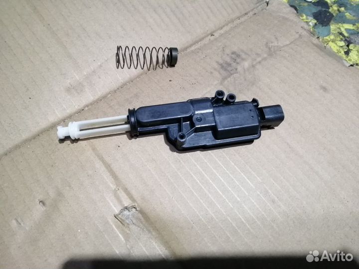 Активатор замка багажника Ford Fusion Fiesta