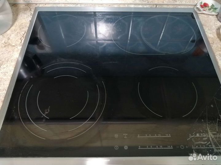 Варочная панель электрическая electrolux