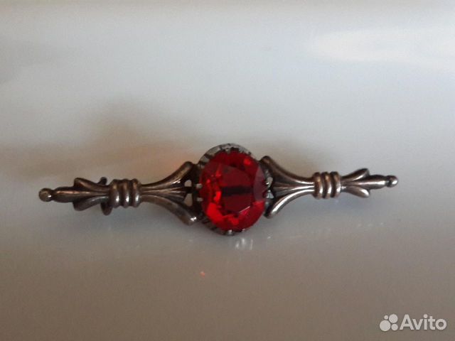 Серебряная брошь 875 пр.с рубином (корунд) 1950 е