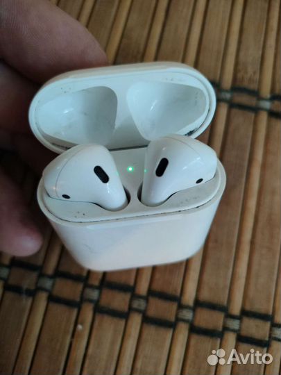 Беспроводные наушники apple airpods 1 Кейс